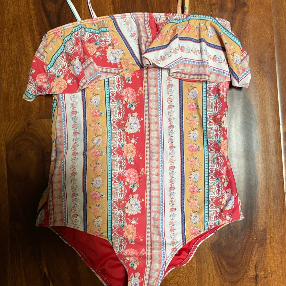 O’Neill girls one piece swimsuit Size 10 BNWT